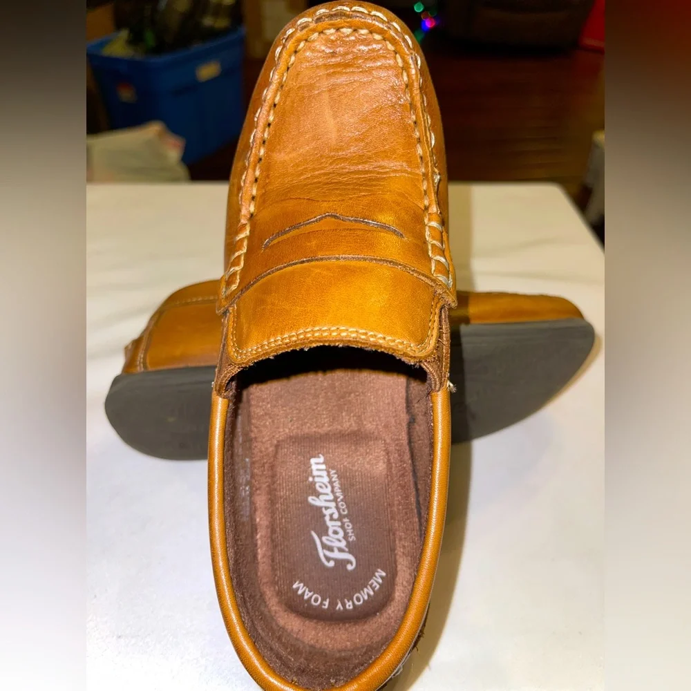 Florsheim kids 2M Boys brown leather slip on loafer memory foam